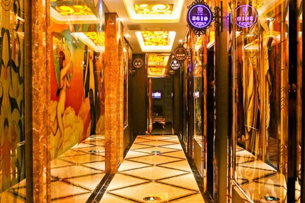 山城火辣，星城韵味，一晚尽享重庆长沙夜生活！